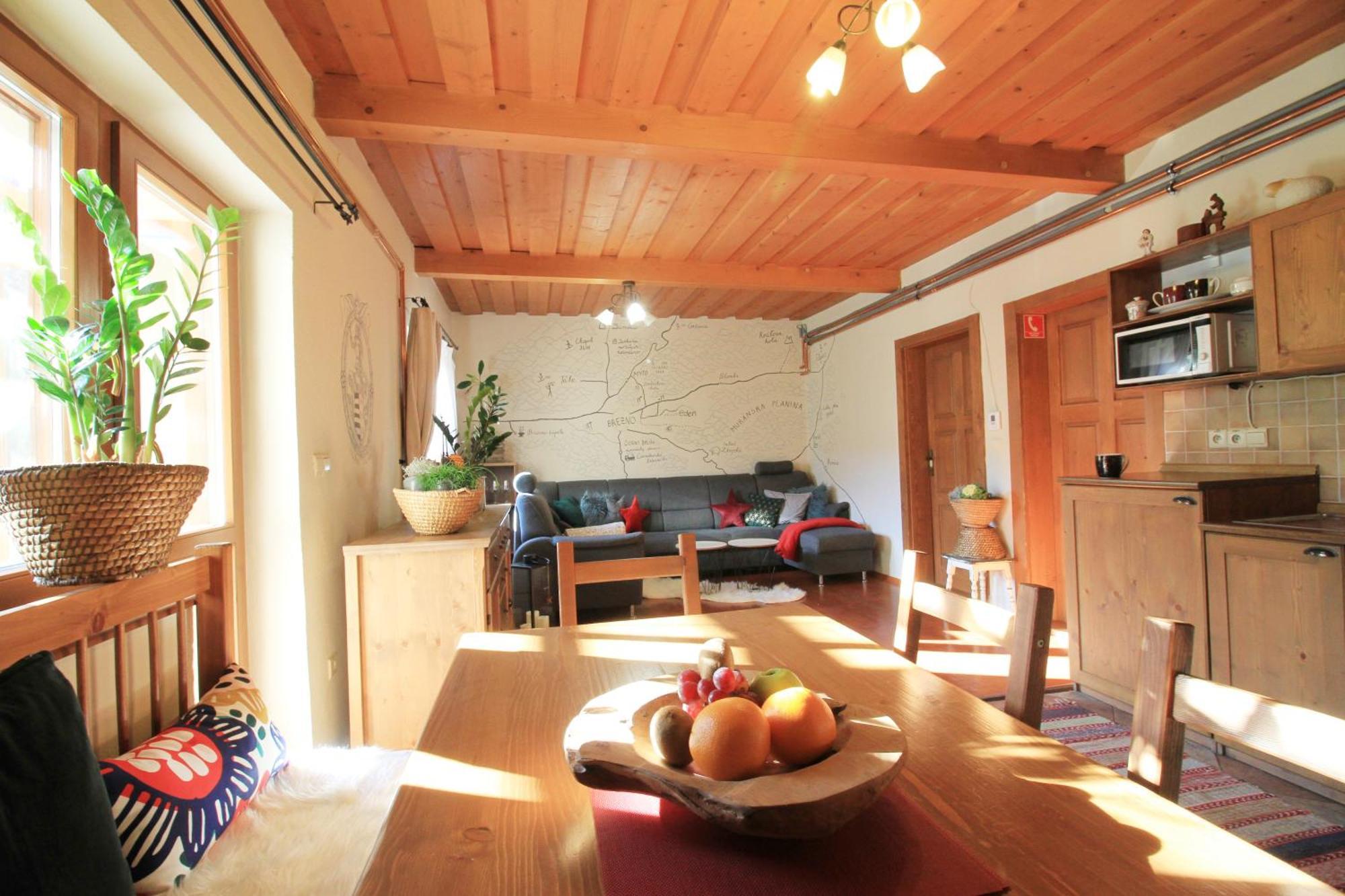 Eden Guest House Brezno Exterior photo